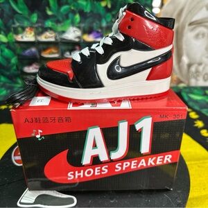 AJ1 Bluetooth Speaker BNIB